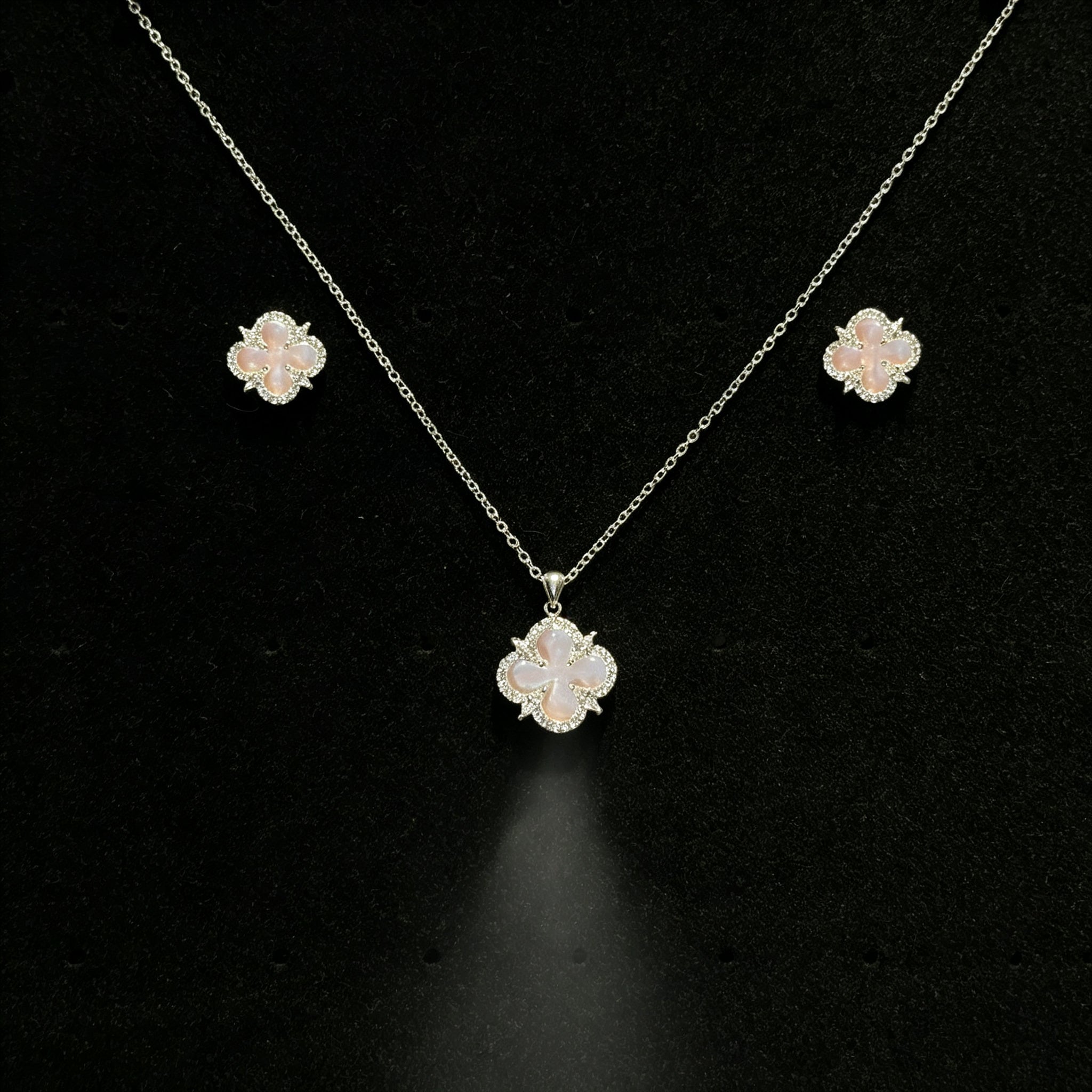 Set Kalung & Anting Four Leaf Clover Pink – Galaksi Jewelry