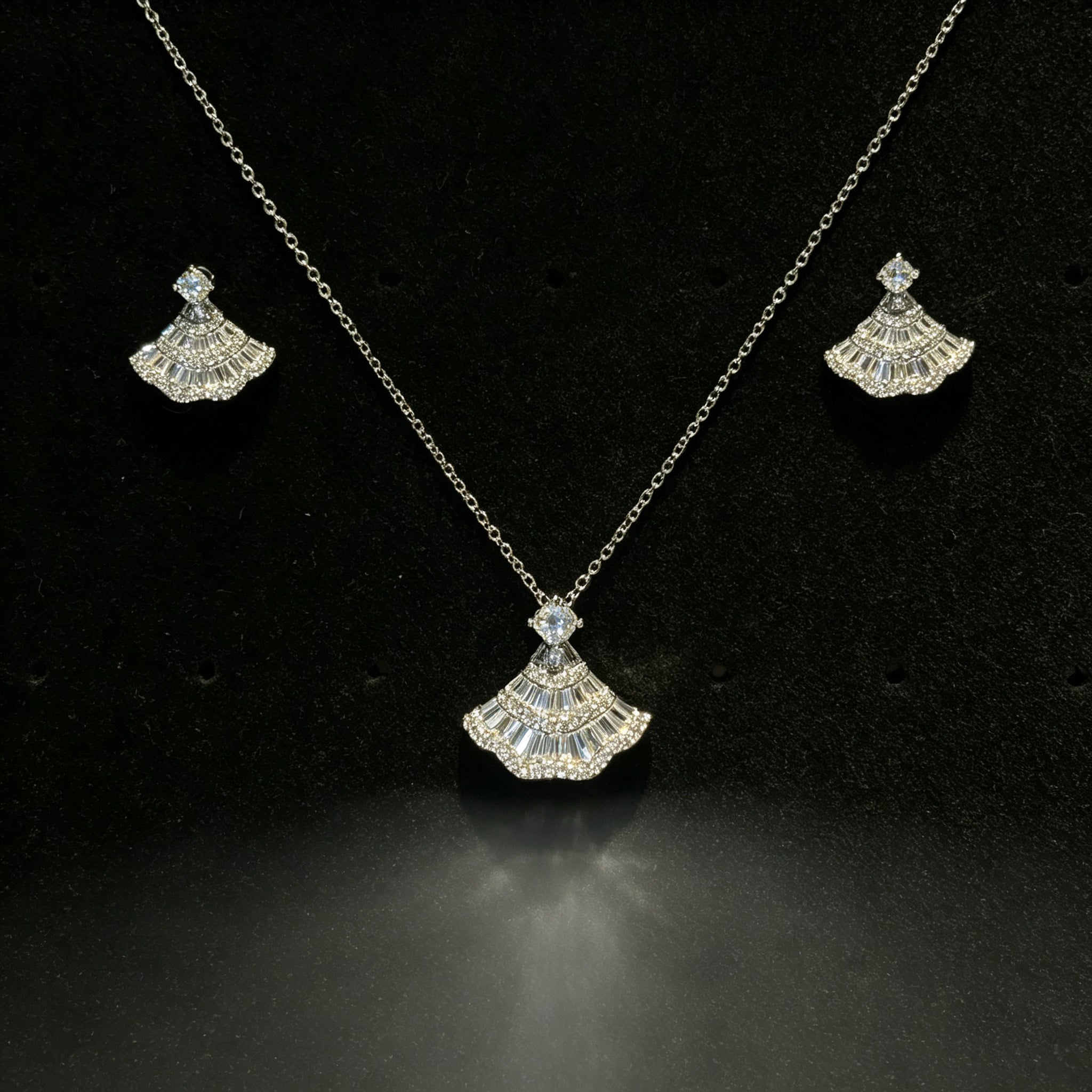 Set Kalung & Anting Fan Zirkon – Galaksi Jewelry