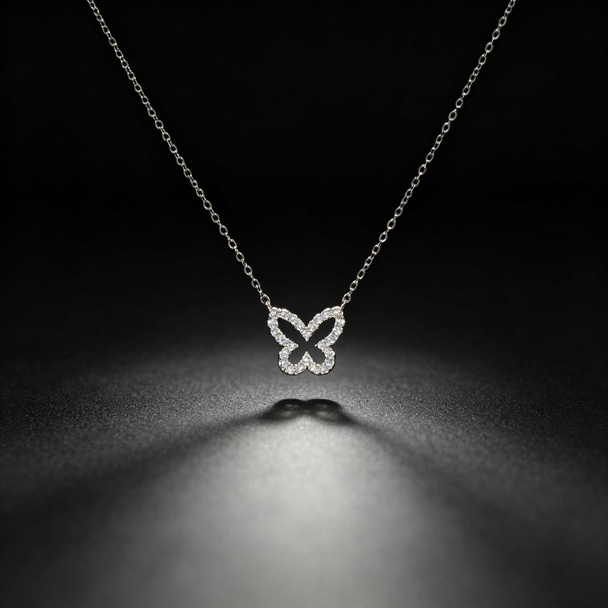 Kalung Liontin Kupu-Kupu Zirkon