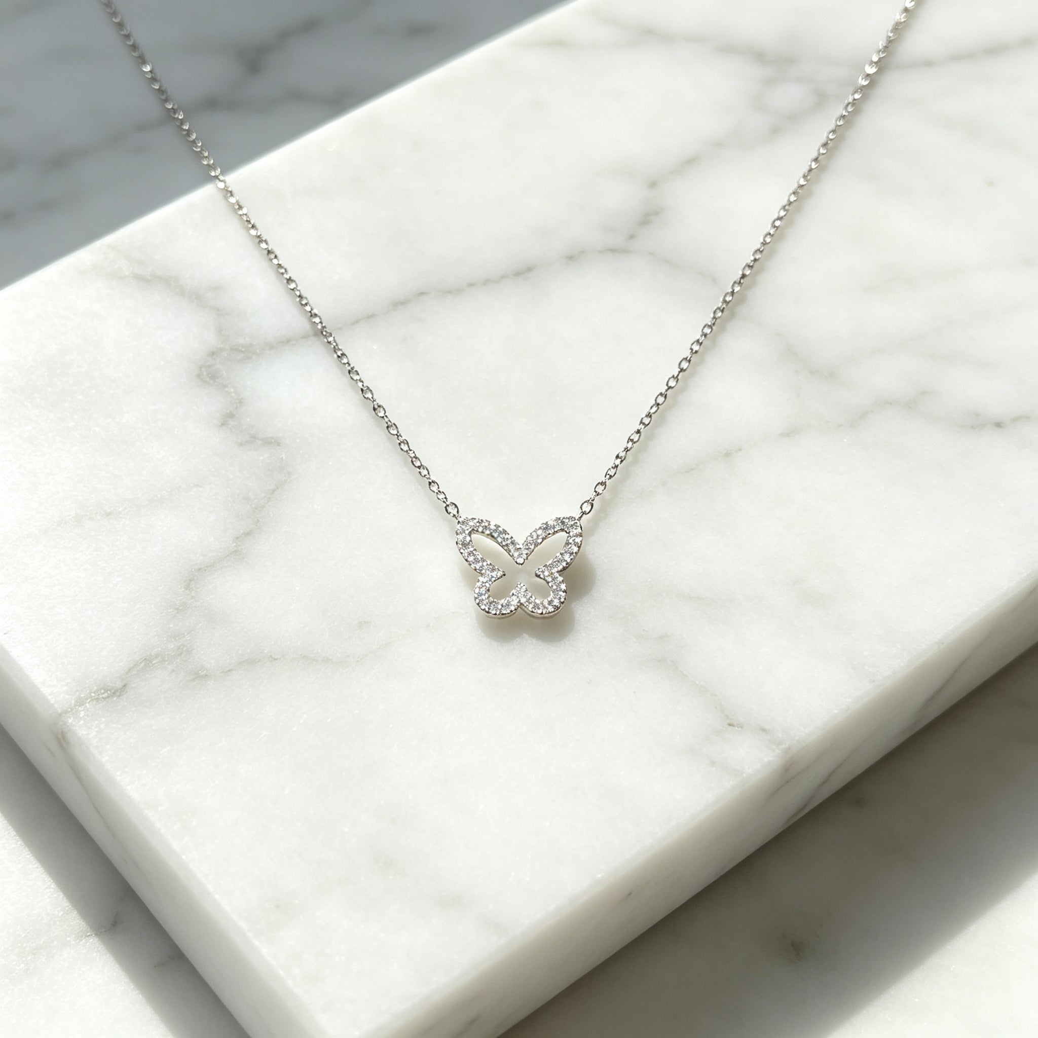 Kalung Liontin Kupu-Kupu Zirkon