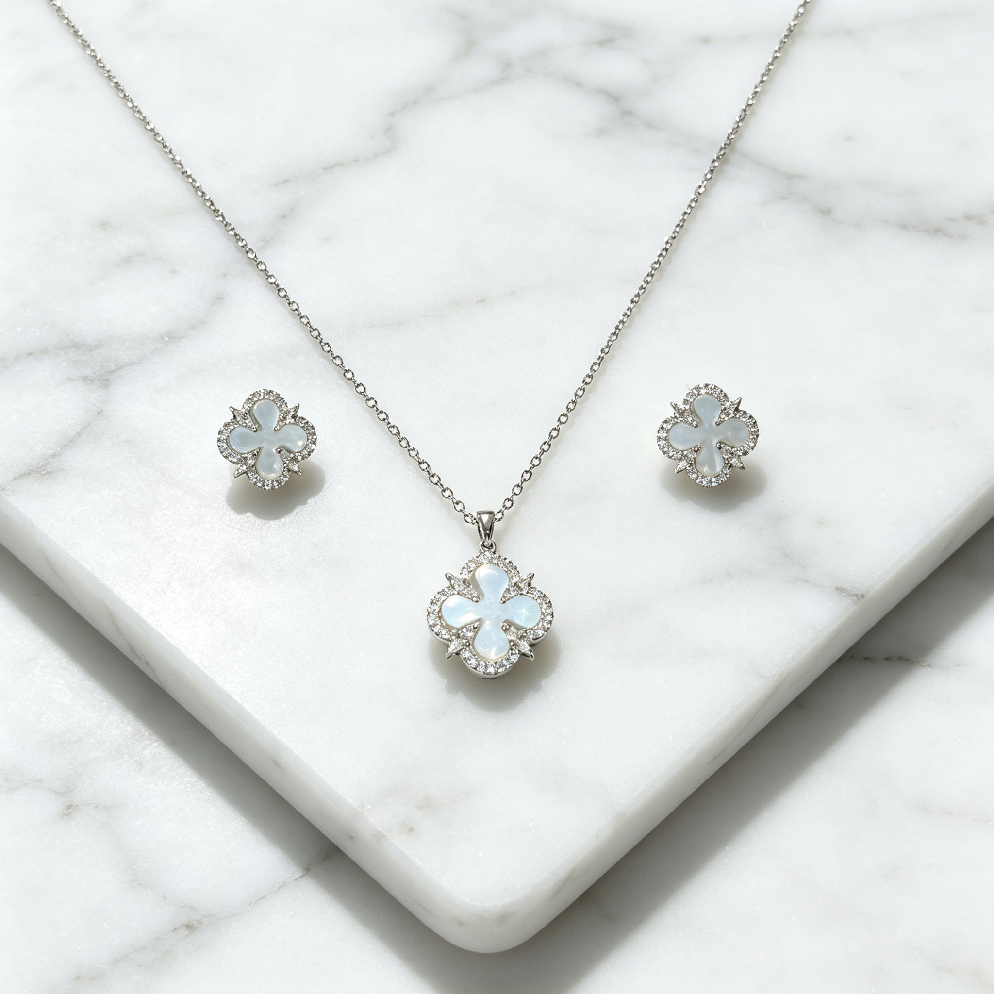 Set Kalung & Anting Four Leaf Clover Putih – Galaksi Jewelry