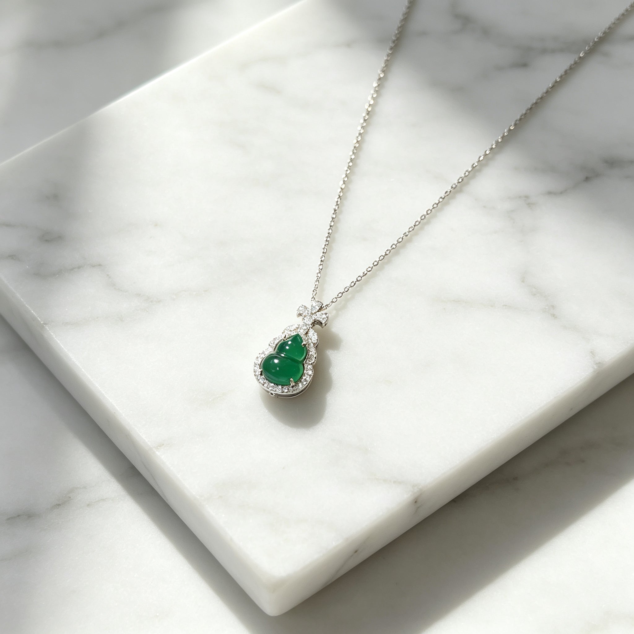 Kalung Liontin Kalsedon Labu