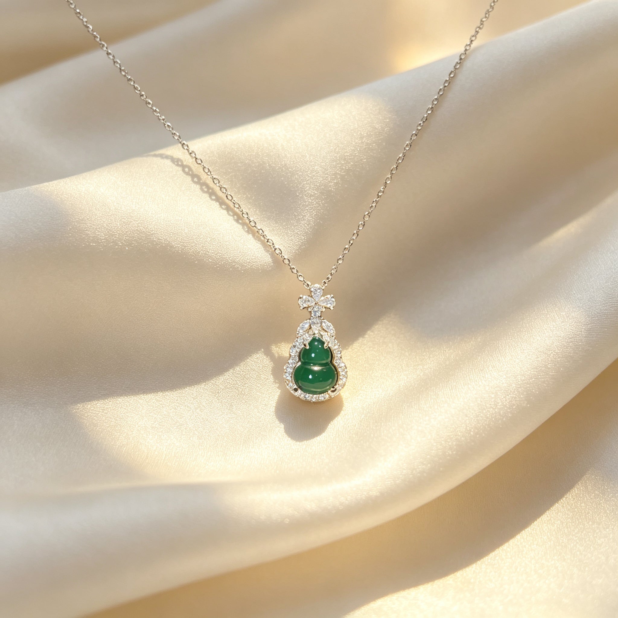 Kalung Liontin Kalsedon Labu
