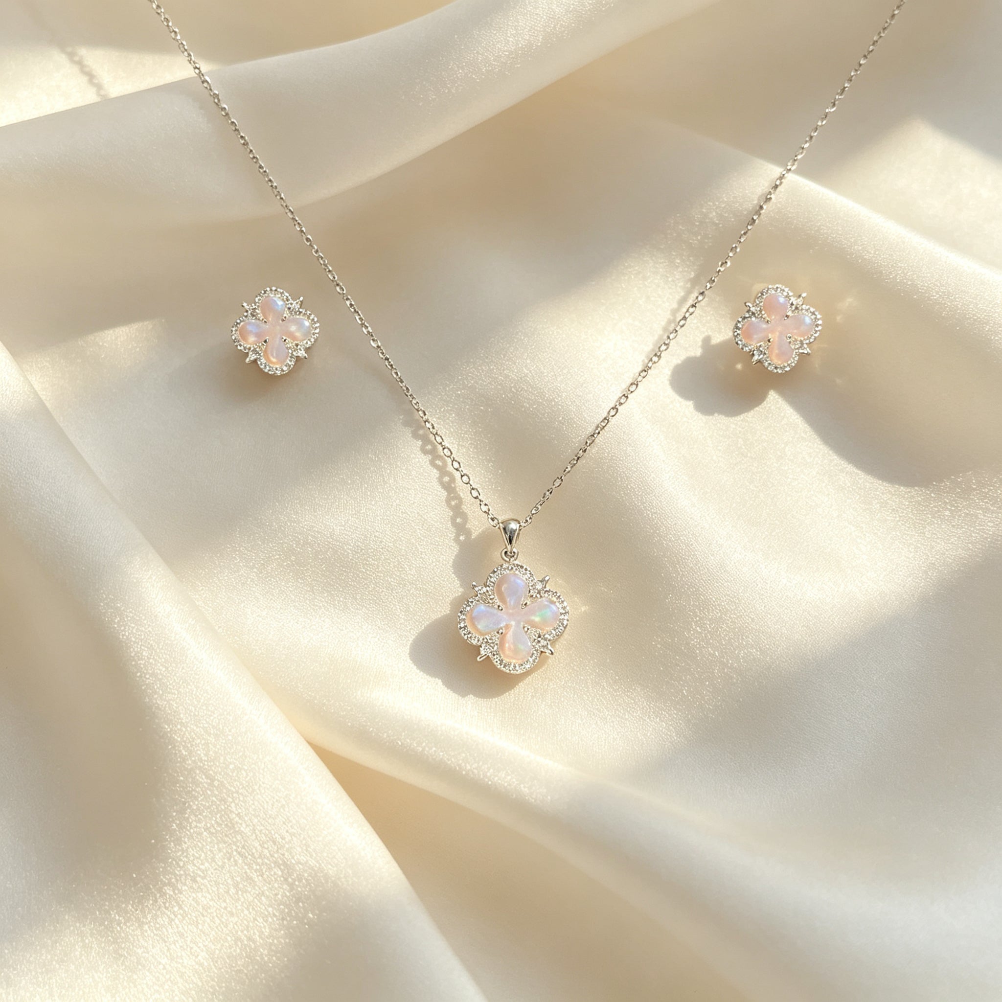 Set Kalung & Anting Four Leaf Clover Pink – Galaksi Jewelry