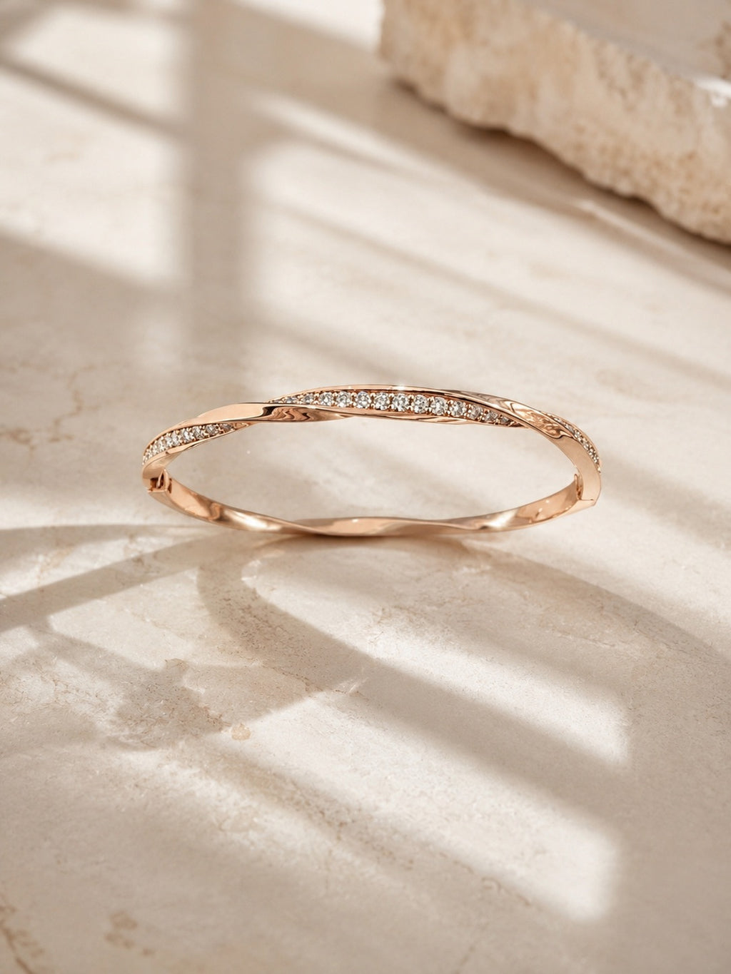 Gelang Bangle Twist Rosegold Zirkon